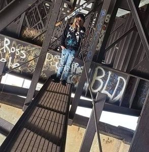 Meet your Posher, Guy